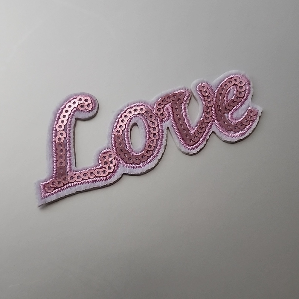 SPARKLE SEQUINS LOVE IRON ON PATCH